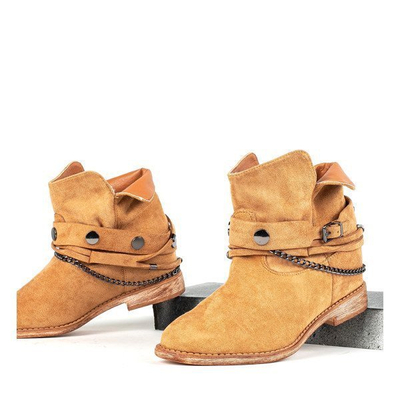 Brown cowboy boots on an indoor wedge Salem - Footwear