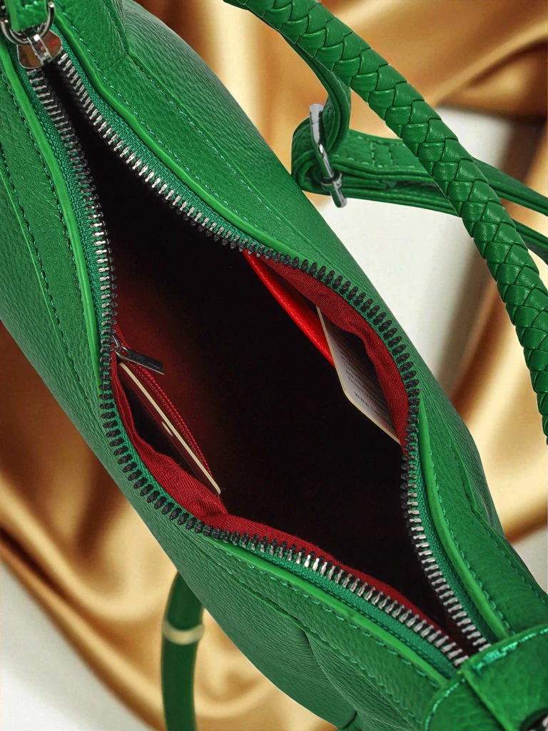 Royalfashion Маленькая женская сумочка из экокожи с декоративным ремешком Lacquea