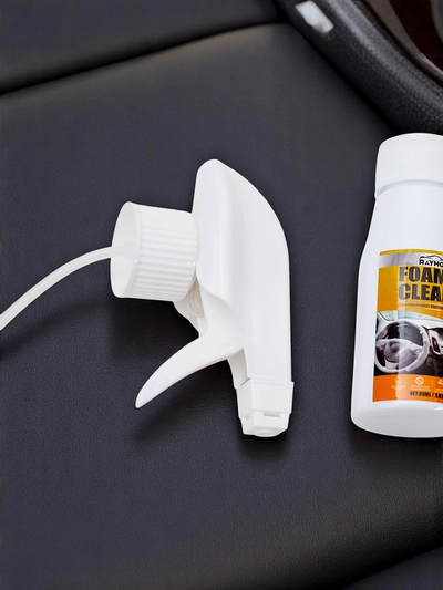 Cleaning preparation in foam form