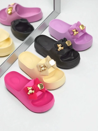 Royalfashion Women's rubber flip-flops with decorative bow Alday