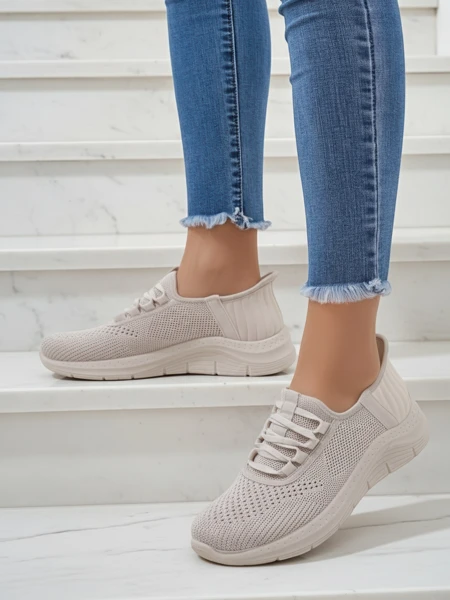 Royalfashion Женские спортивные туфли на резинке Arrate