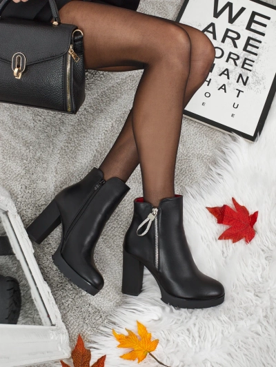 Luna Black Elegant Ankle Boots for Spring
