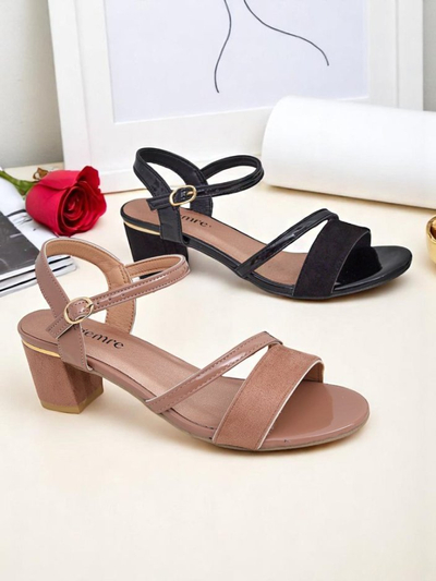 Royalfashion Lakitud naiste madala kontsaga sandaalid Grace Gloss