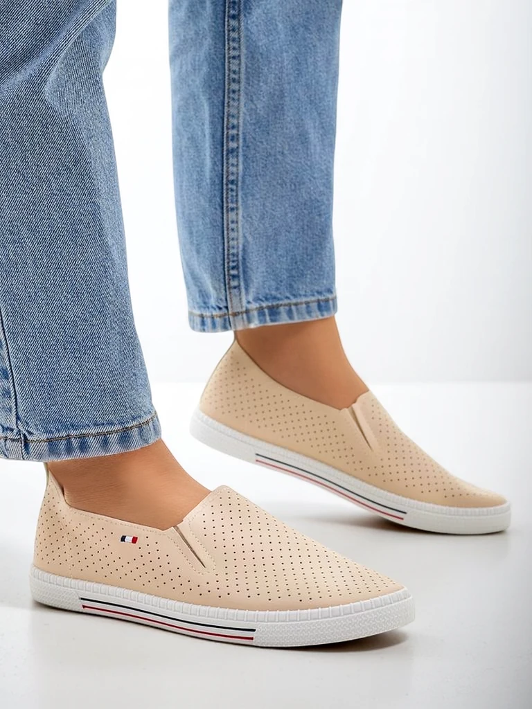 Royalfashion Perforeeritud naiste slip-on kingad Vielles