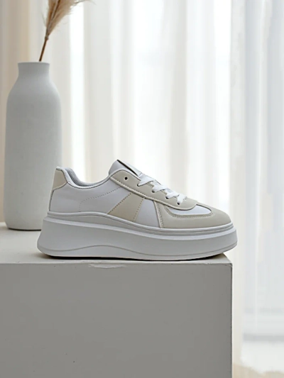 Женские спортивные кроссовки на платформе Royalfashion Safirrat