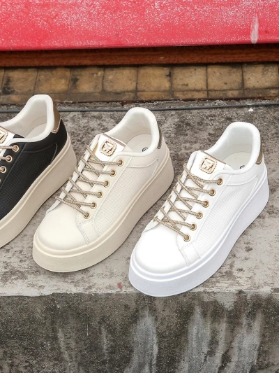 Royalfashion Naiste spordijalatsid dekoratiivsete paeltega Eone