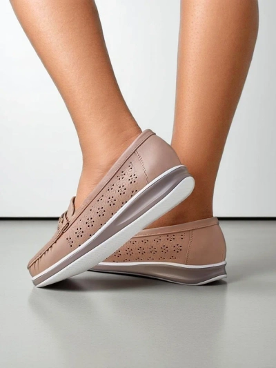 Royalfashion Naiste perforatsiooniga mokasiinid Cerro