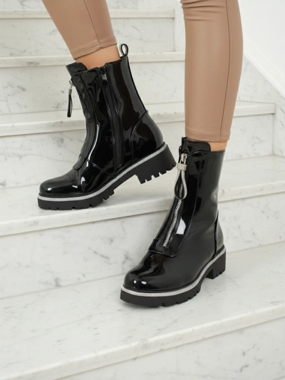 Лакированные экокожаные женские ботинки с цирконами Nuvina