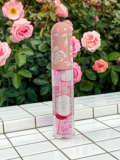 Color-Changing Glitter Lip Gloss