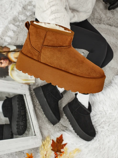 Короткие женские ботинки a'la снегоходы Vespera