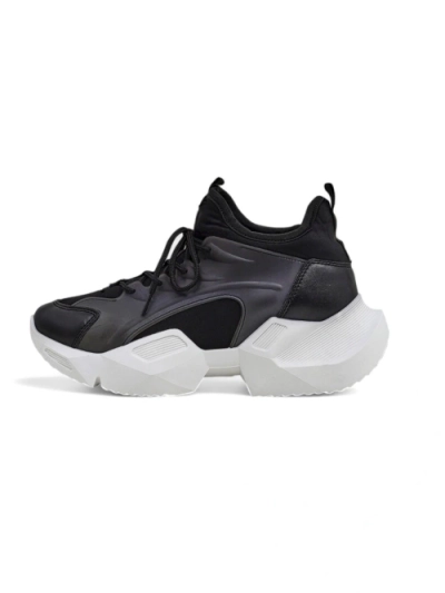 Royalfashion Women's sporty sneakers on a thicker sole Vivers