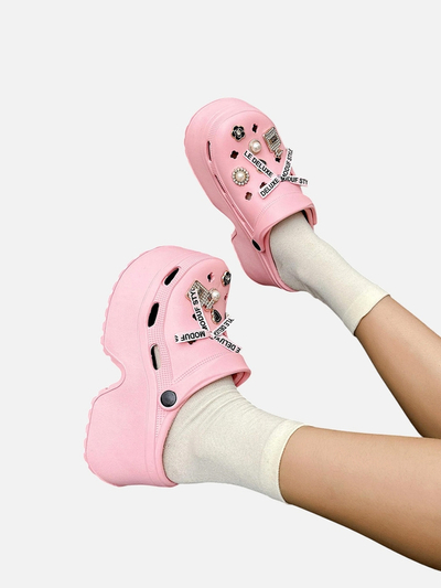 Резиновые шлепанцы Royalfashion для женщин с декорациями Dellos