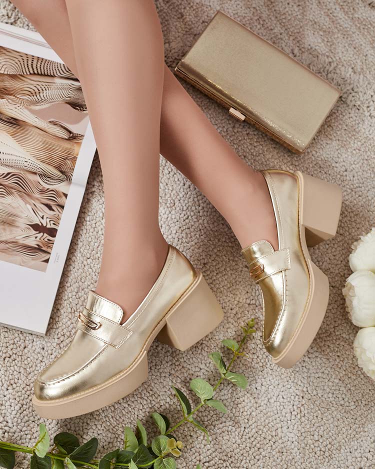 Royalfashion Women's moccasins on a post Ralbali