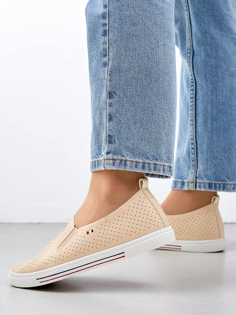 Royalfashion Perforeeritud naiste slip-on kingad Vielles