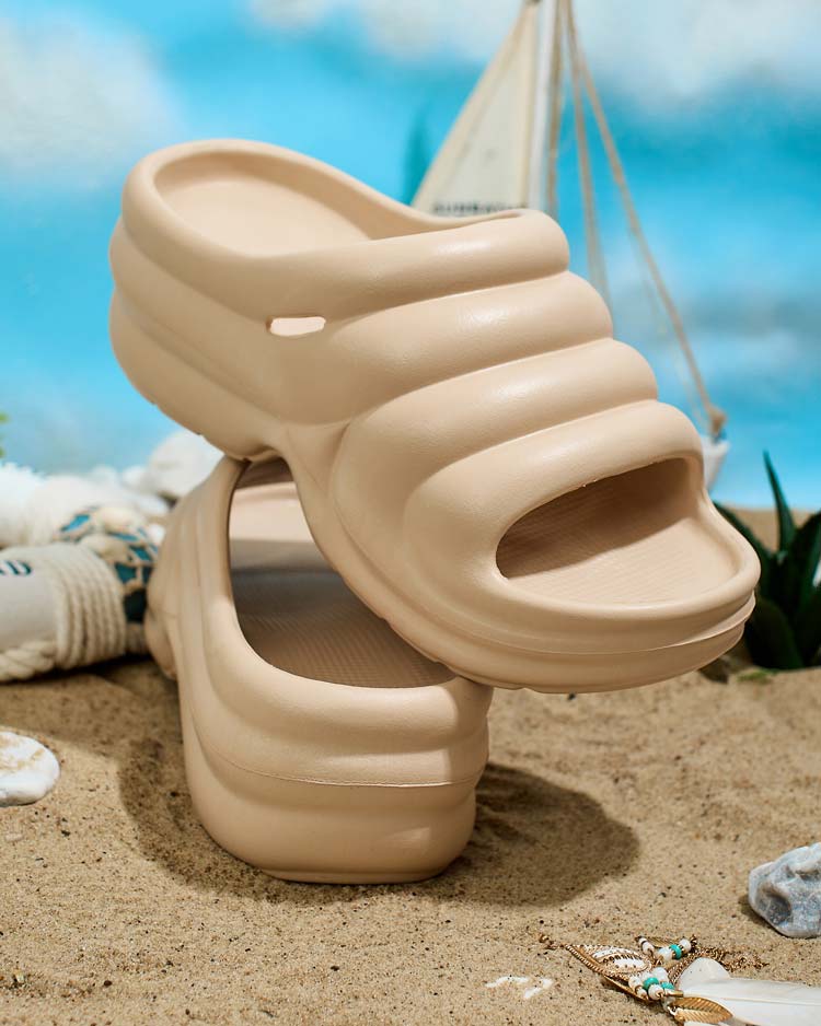 Royalfashion Женские резиновые шлепанцы Koriv