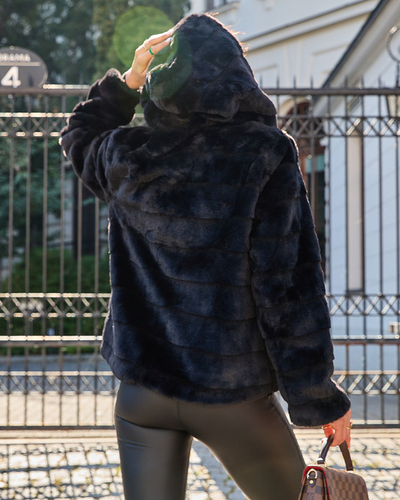 Royalfashion Черная женская куртка с имитацией меха