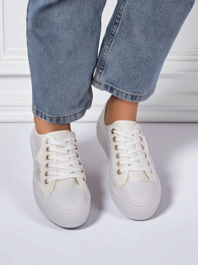 Damskie białe sneakersy Ariadne Mesh – przewiewne trampki na płaskiej podeszwie