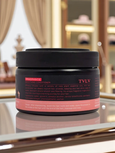 Парфюмированный разглаживающий кондиционер для волос