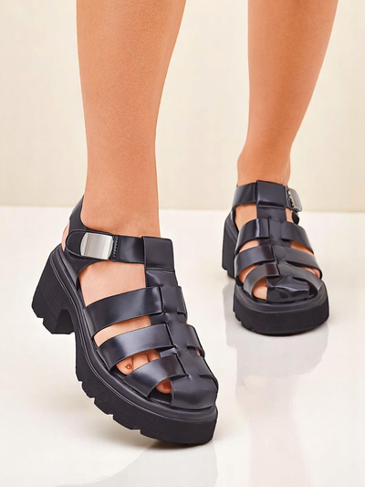 Kuninglik moenaiste sandaalid Rooma Bratz stiilis