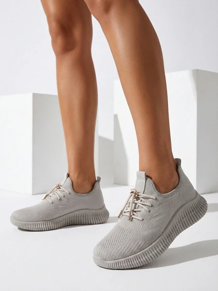 Aurelia Beige Royalfashion – Beežid naiste kangast paeltega tennised