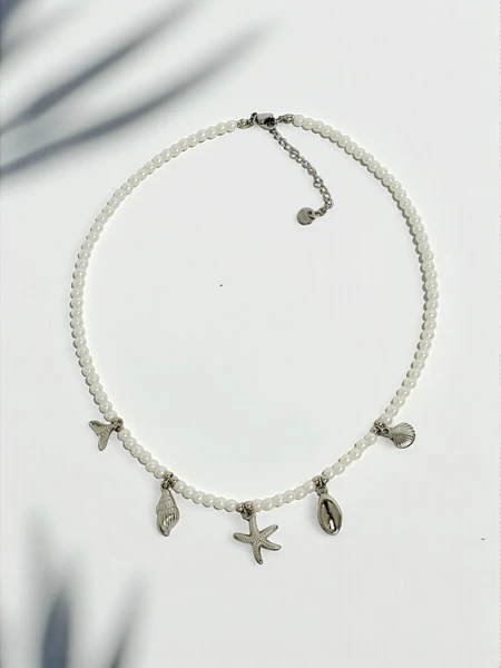 Collana Thalassa – Pearl necklace with Mediterranean-style pendants