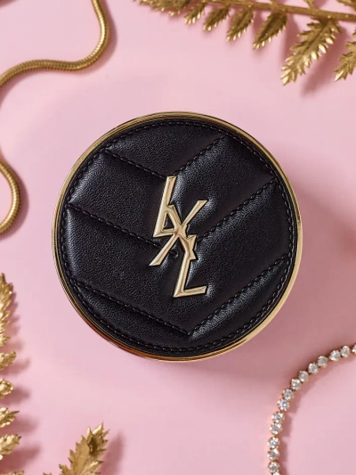 Luxelux pressed powder for the face in a compact with a mirror 15 g