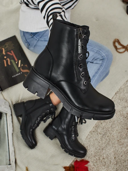 Eco-leather laced women's ankle boots Nomelira