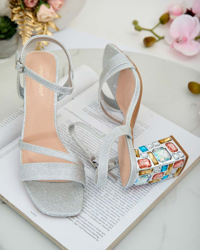 Royalfashion Naiste Solepte Crystal Post Sandaalid