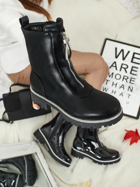 Naiste poolsaapad Luna, mustad, nahast, elegantsed, sügiseks