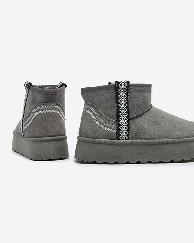Royalfashion Women's short boots a'la snow boots with ornament Erititta