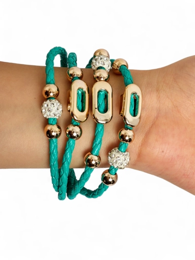 Женский браслет с бусинами и цирконами