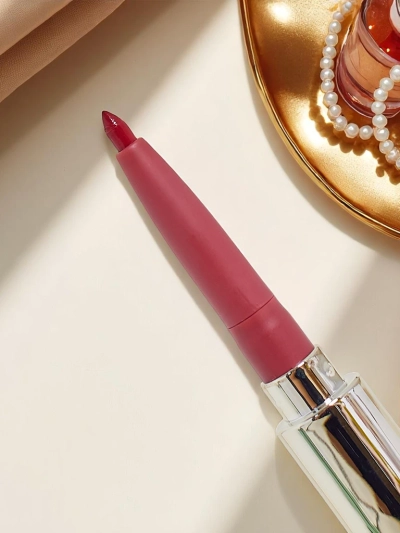 Liquid lipstick and lip liner 2-in-1 Russian Red