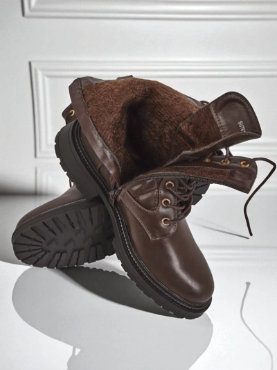 Tepitud ökoloogilisest nahast naiste poolsaapad Sable Rose