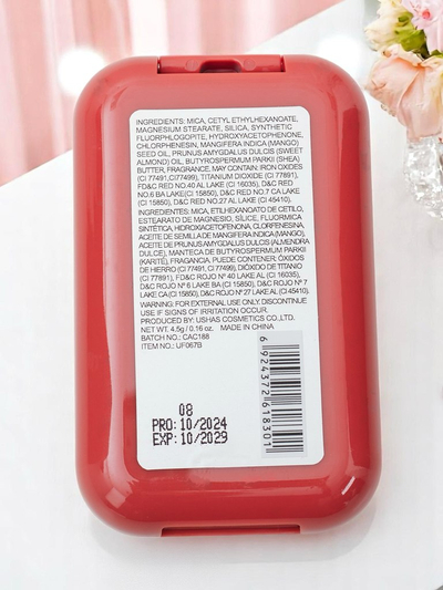 USHAS Pressed blush in the color Pink Crush