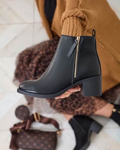 Royalfashion Mustad ökonahast naiste madalad stilettasaapad Rejerry