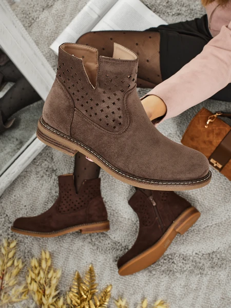 Naiste naturaalsest nahast poolsaapad Rito