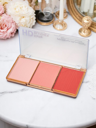 Palette of 3 shades of matte blush for cheeks color Wine Rose