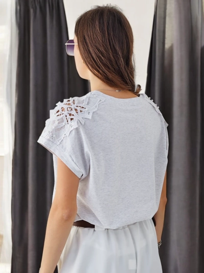 Женская футболка Royalfashion из хлопка с кружевными рукавами