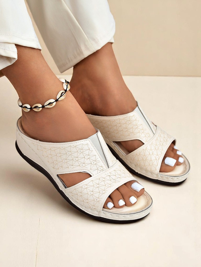 Royalfashion Женские шлепанцы на толстой подошве Nova Step