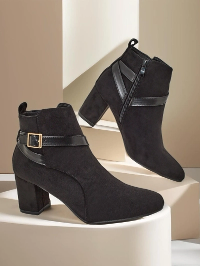 Royalfashion Women's boots on a post Eloron