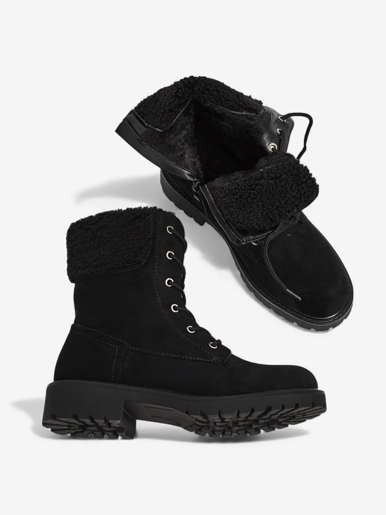 Ökonahast paeltega naiste poolsaapad Trevolla