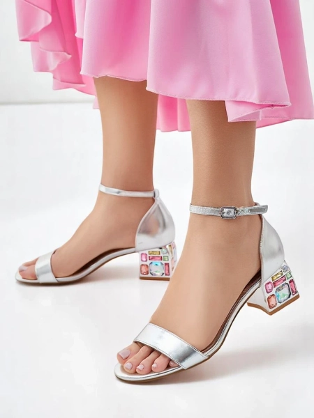 Женские сандалии Royalfashion с декоративными каблуками Ballou