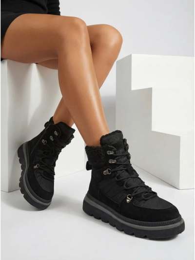 Naiste poolsaapad Aurora, mustad, nahast, elegantsed, sügiseks