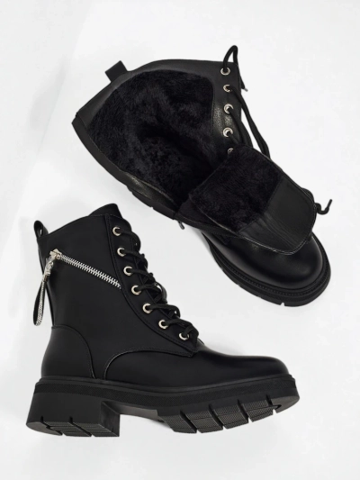 Venus Naiste Poolsaapad Mustad Nahast Elegantsed Sügiseks