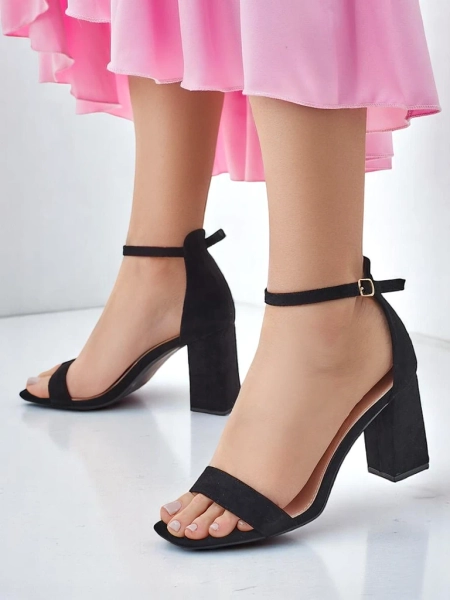 Royalfashion Naiste ökosuede sandaalid Qwadrat