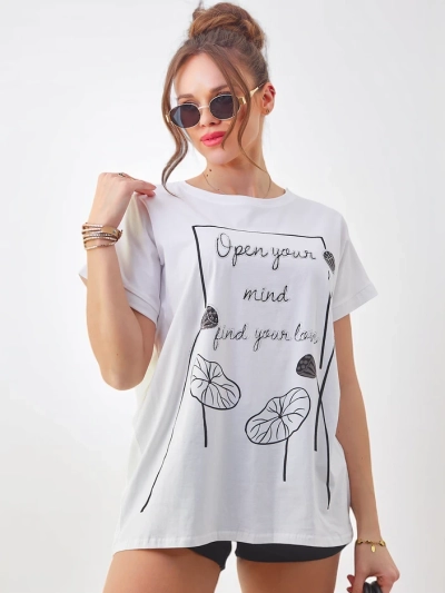 Royalfashion Women's cotton t-shirt with an interesting print