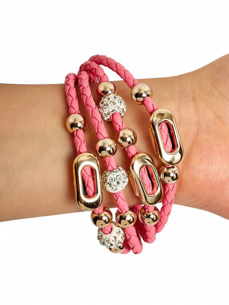 Женский браслет с бусинами и цирконами