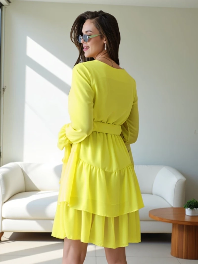 Royalfashion Naiste mini kleit volangide ja keeratava kaelusega