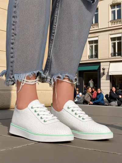 Royalfashion Women's perforated sports shoes Pumbes