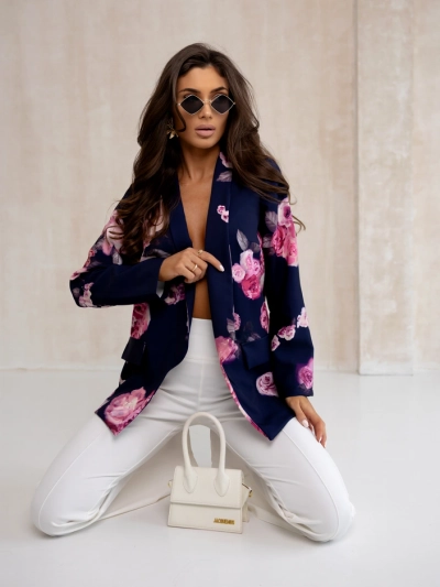 Royalfashion Naiste bleiser ilma kinnitita rooside lilledega